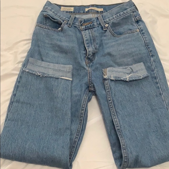 Levi Mom Jeans - Picture 2 of 3